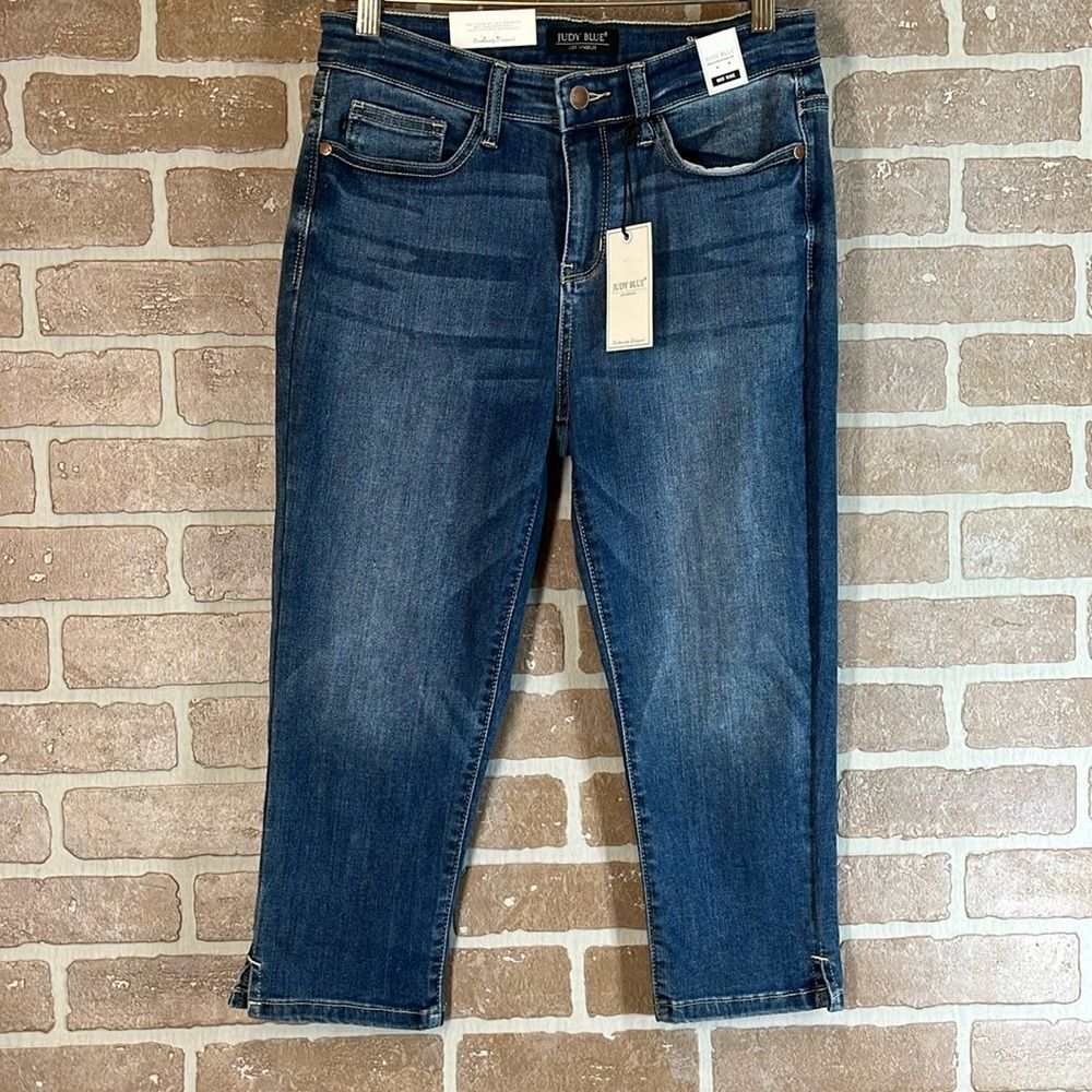 NWT Judy Blue Skinny Fit Capri Mid Rise 7 / 28